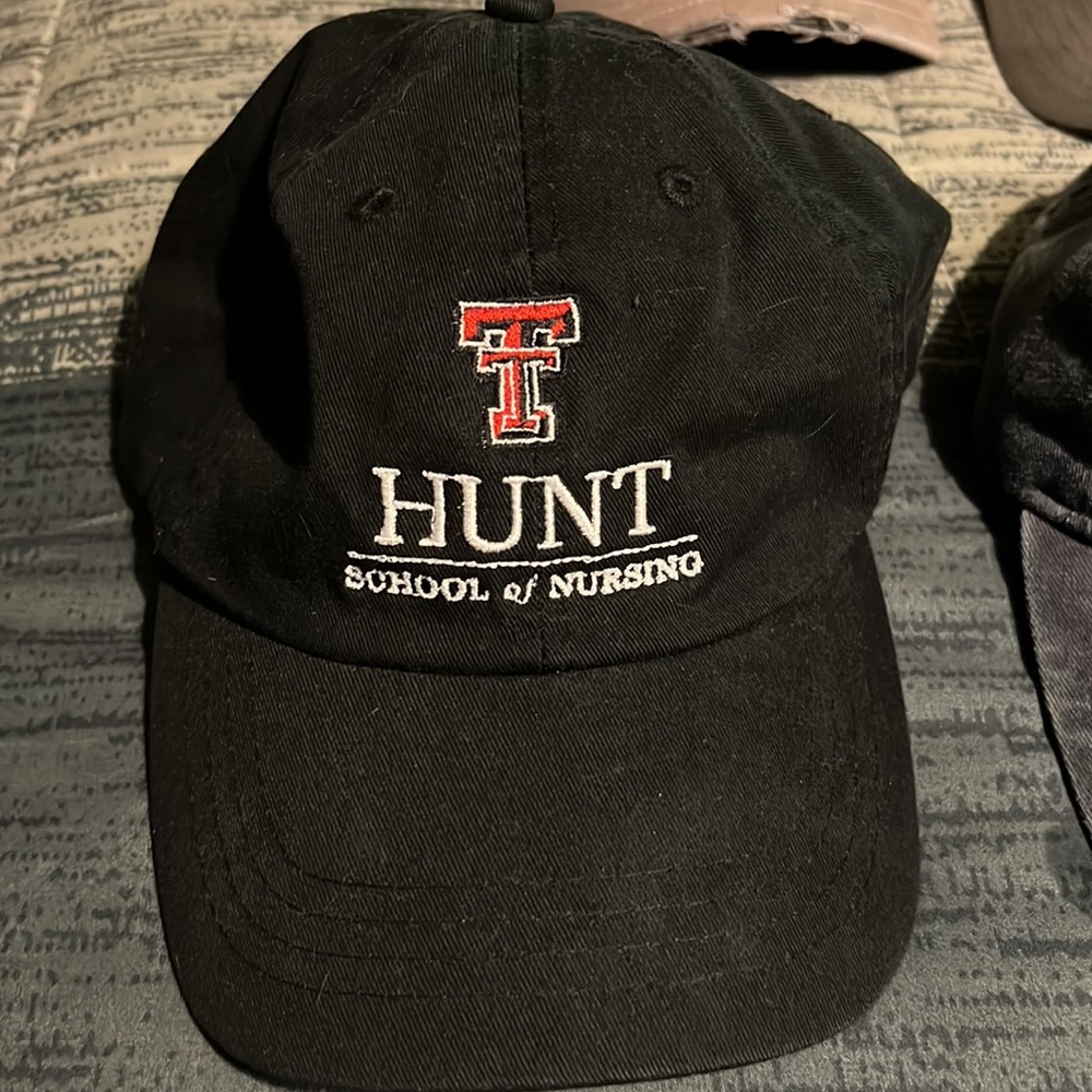 Assorted hat collection - Picture 4 of 9